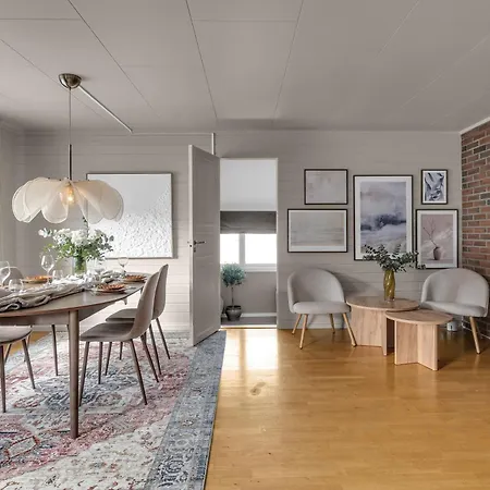 Urban In Center! ترومسو